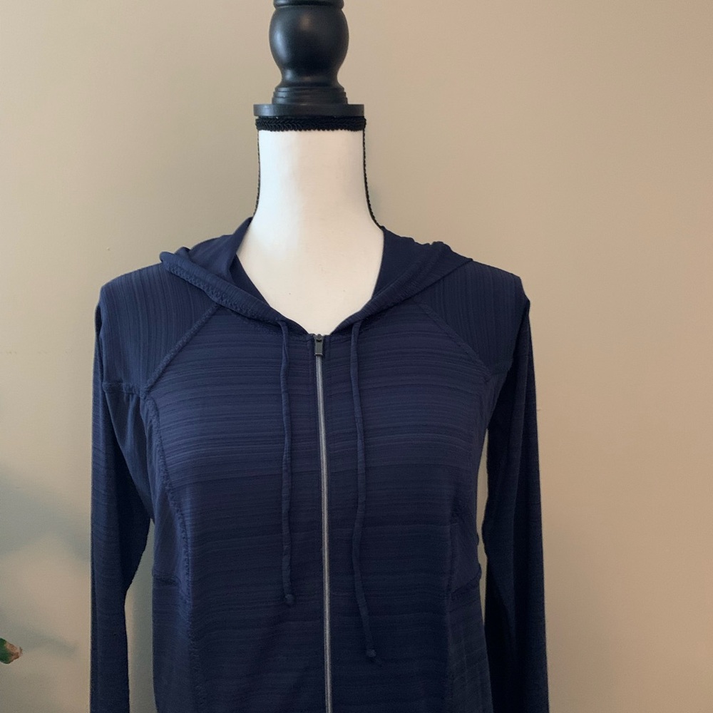 D O N A T E D 
Athleta Navy Blue Hoodie 3/4 zip side pocket size medium EUC B62 - Picture 2 of 6
